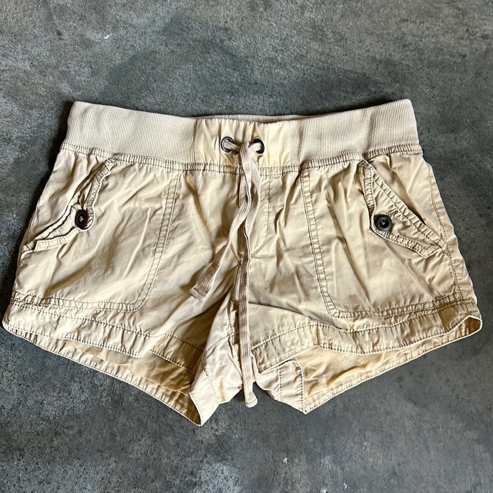 Hei Hei Khaki Shorts Size 6